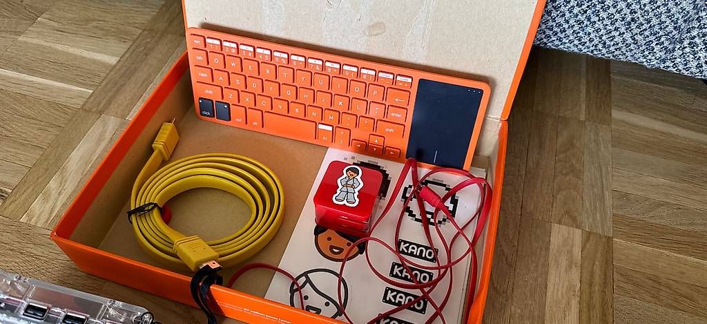 Raspberry Pi PC: Kano for kids: make a raspberry computer – Usato da Genève venduto da ric_5ghv 1