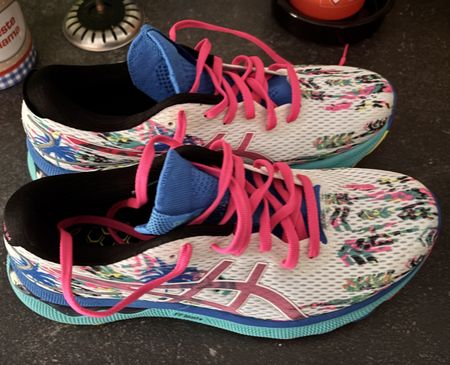 Asics Laufschuhe Grösse 40 Gel Nimbus ungetragen