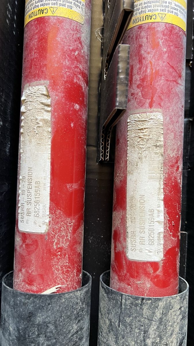 Jeep Tutti pezzi di ricambio auto: Vendo KIT rialzo Jeep Completo! – Usato da Brè sopra Lugano venduto da micheleschmid 4