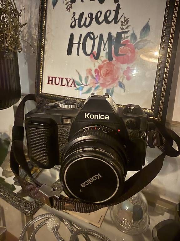 Konica Fotocamera: Konica Aparatfoto mit Objektiv Sigma – Usato da Basel venduto da rachidou22