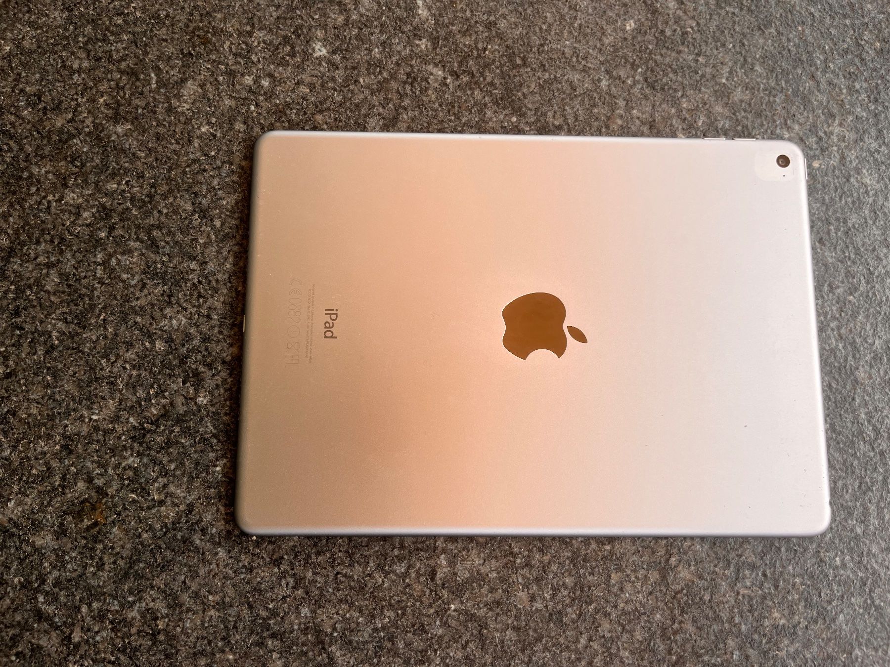 Apple Tablet PC: Ipad Air 2 – Usato da Mönchaltorf venduto da Barolf 2
