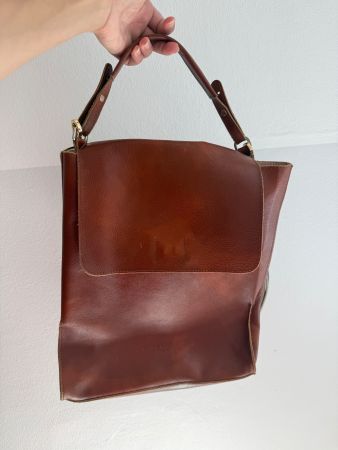 Ledertasche braun mit verstellbarem Tragegurt, ann kurz