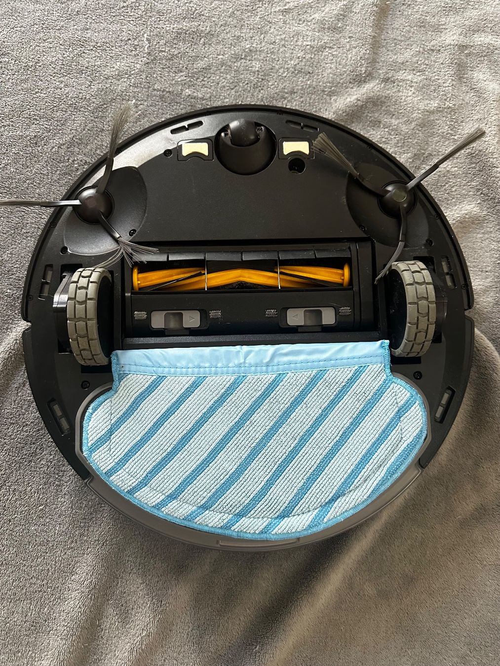 Ecovacs Aspirapolveri & Accessori: Aspirateur robot ecovacs ozmo 950 – Usato da Genève venduto da Osk-13 1