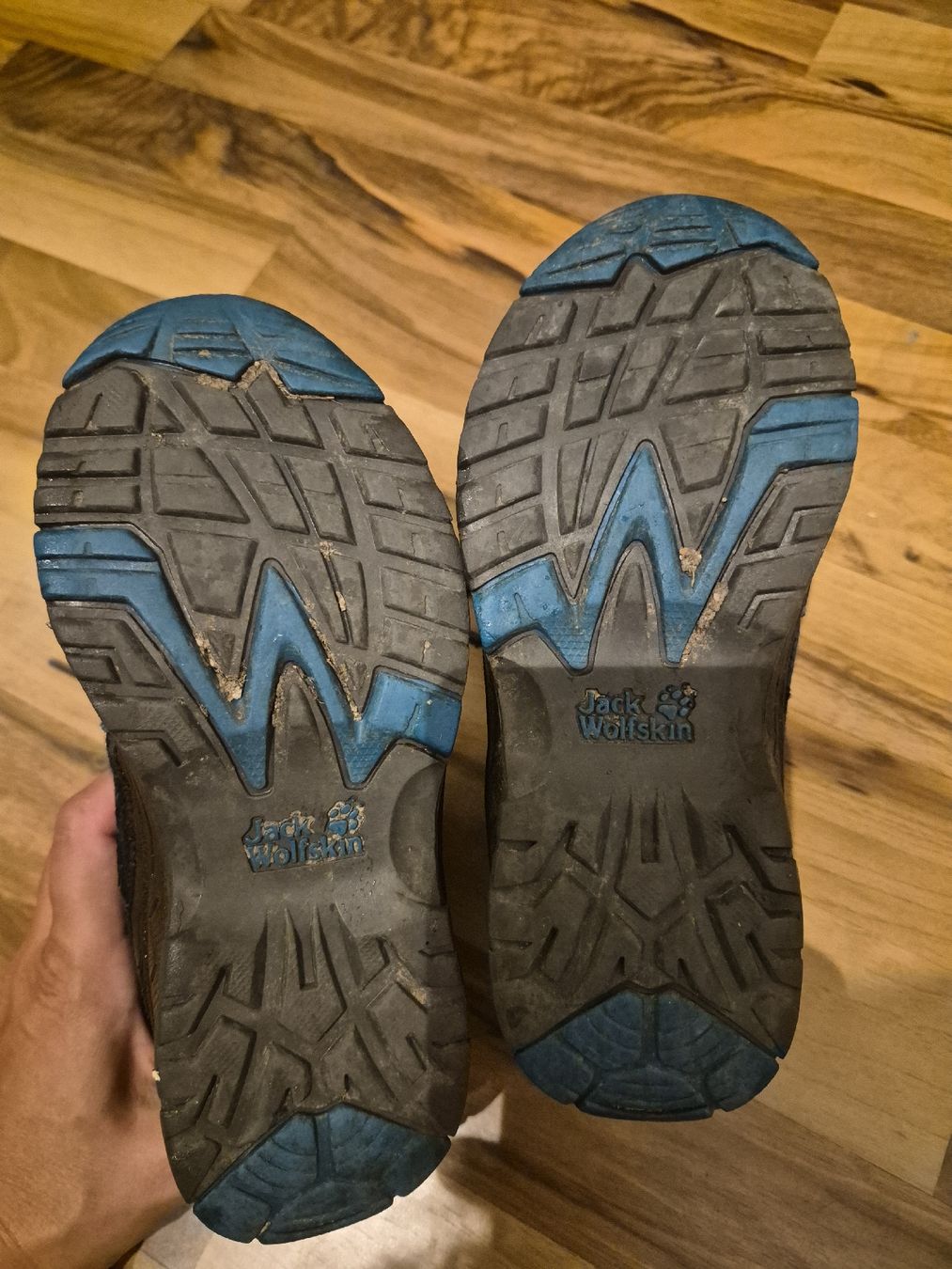 Scarpe da uomo: Wanderschuhe Jack Wolfskin Gr 32  – Usato da Villigen venduto da KaAn12 3