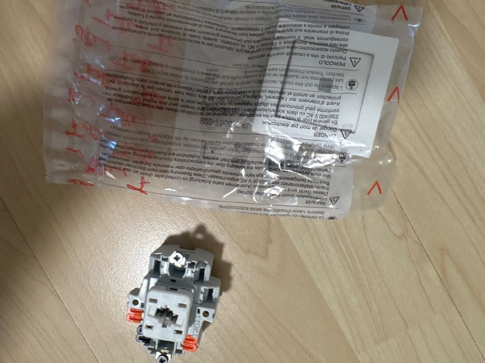 UP Schalter beleuchtet gelb LED Feller Edizio Due (Neu und ...