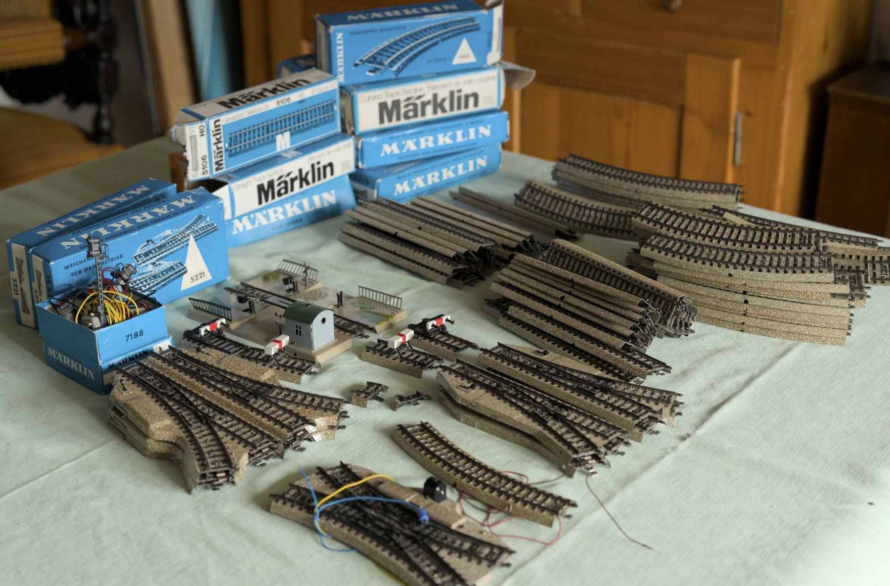 Märklin Modelleisenbahnen: Eléments de voie Märklin H0 – Gebraucht aus Peseux von Jam9264