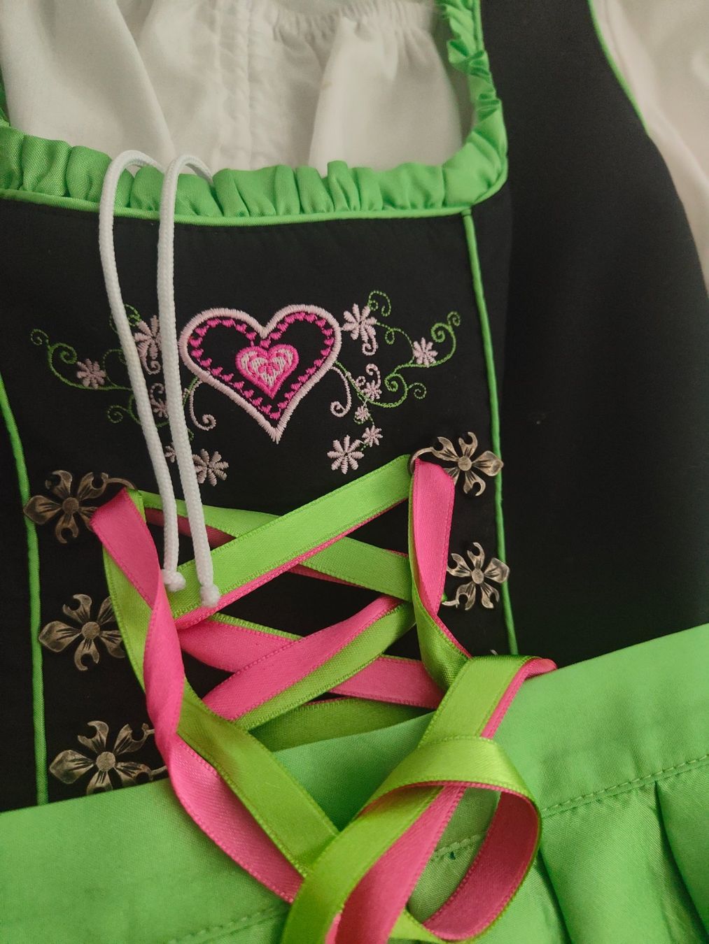 Kleider: Dirndl – Gebraucht aus Schänis von mel_hhn6 1