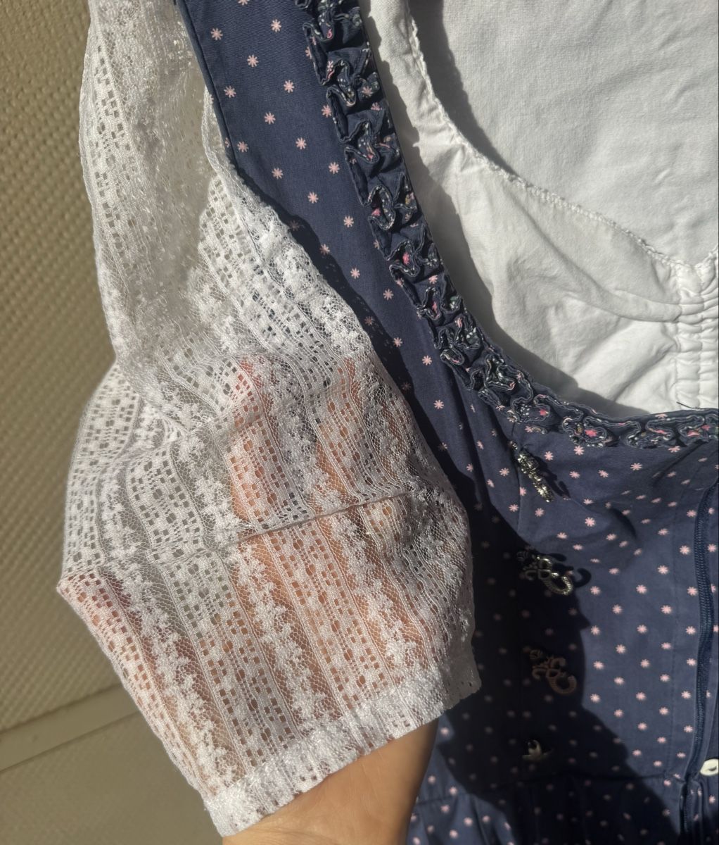 Vestiti: Blaues Dirndl mit Spitze und schöner Bluse – Usato da Zürich venduto da lad_lv9c 2