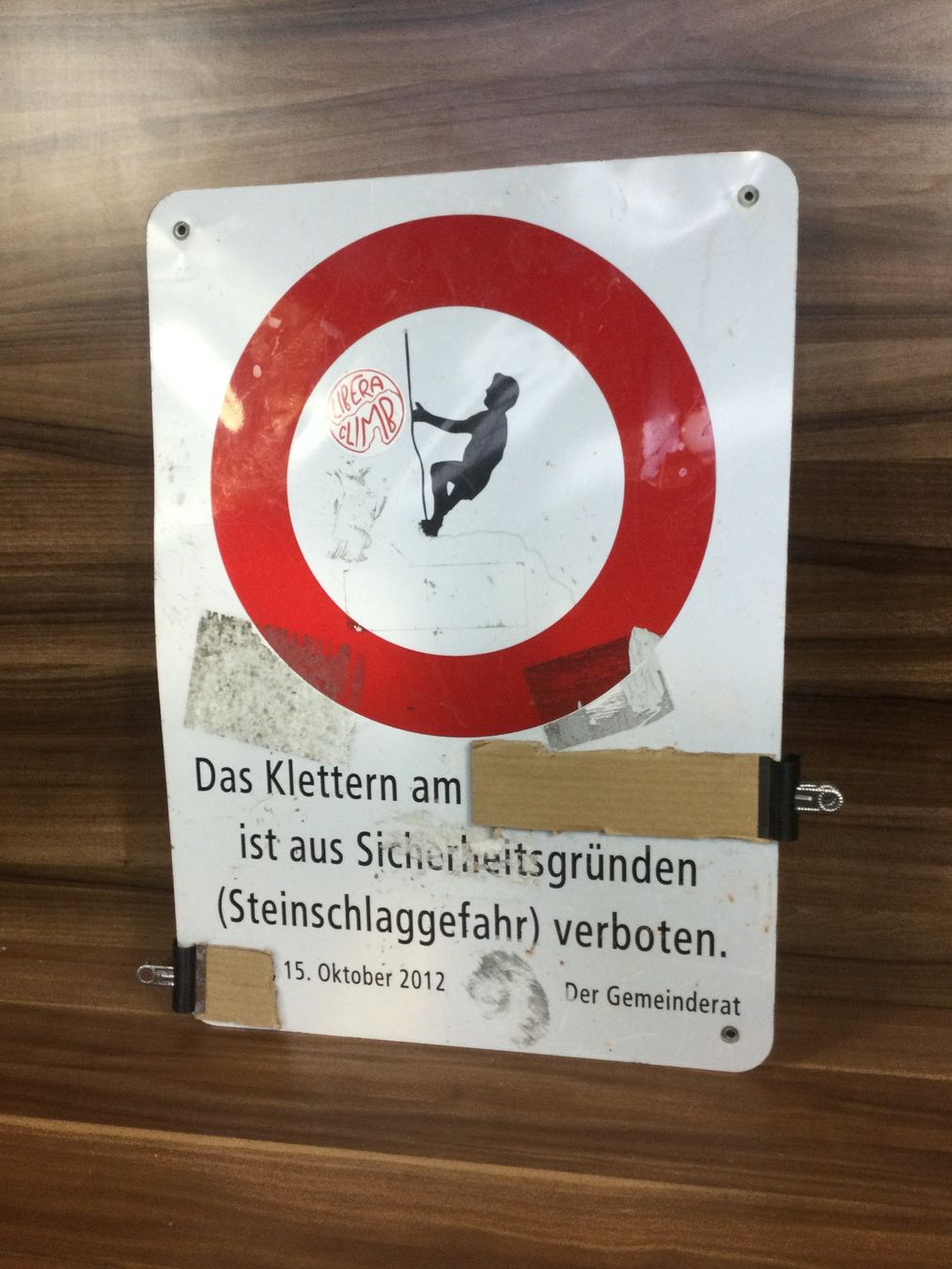 Insegne: Gebrauchtes Verbots Schild Klettern verboten – Usato da Wangen SZ venduto da kuriosum12 3