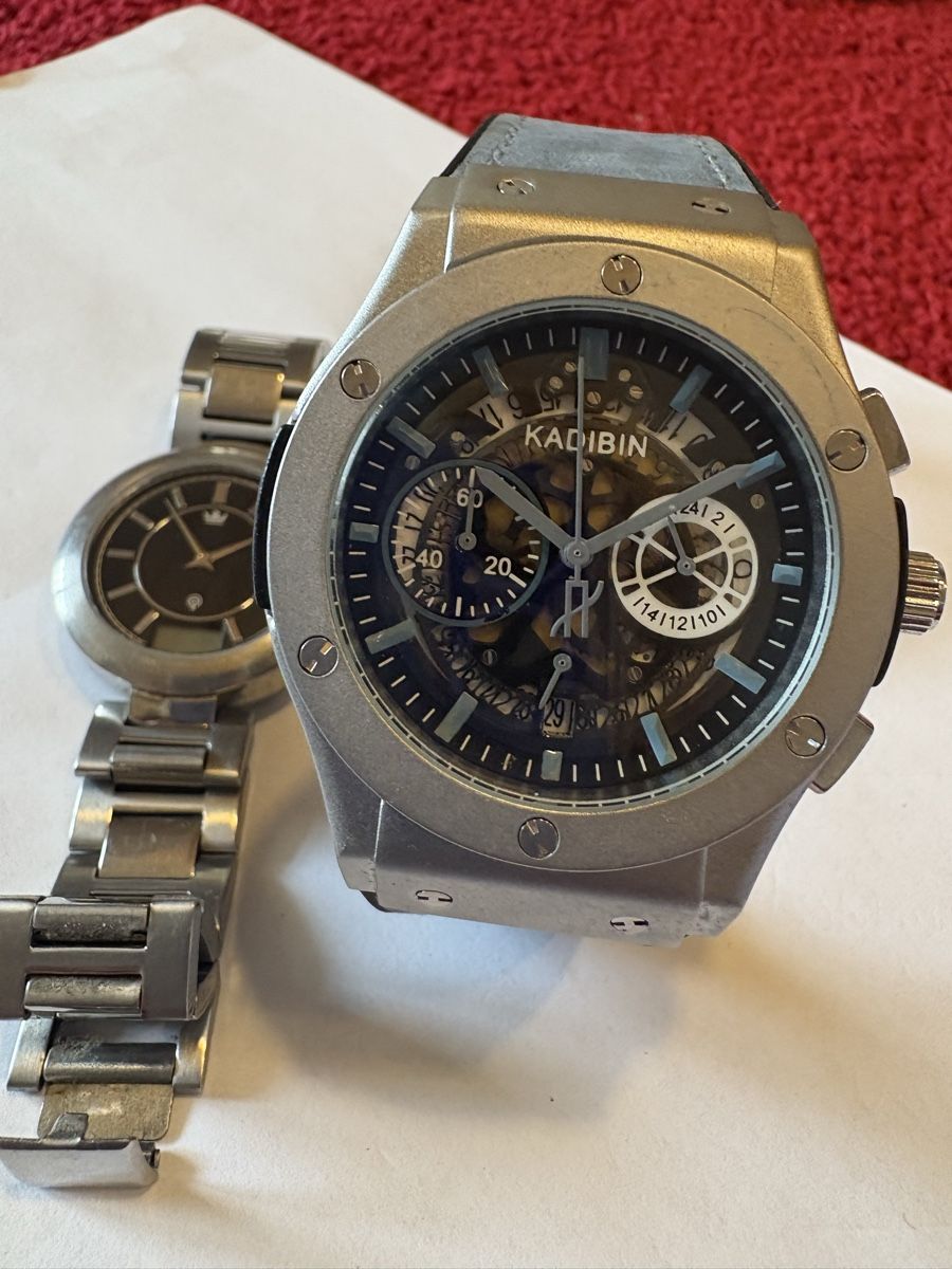 Uhren: Damen und Herren Uhr Quartz – Gebraucht aus Murten von Tzaugg 2