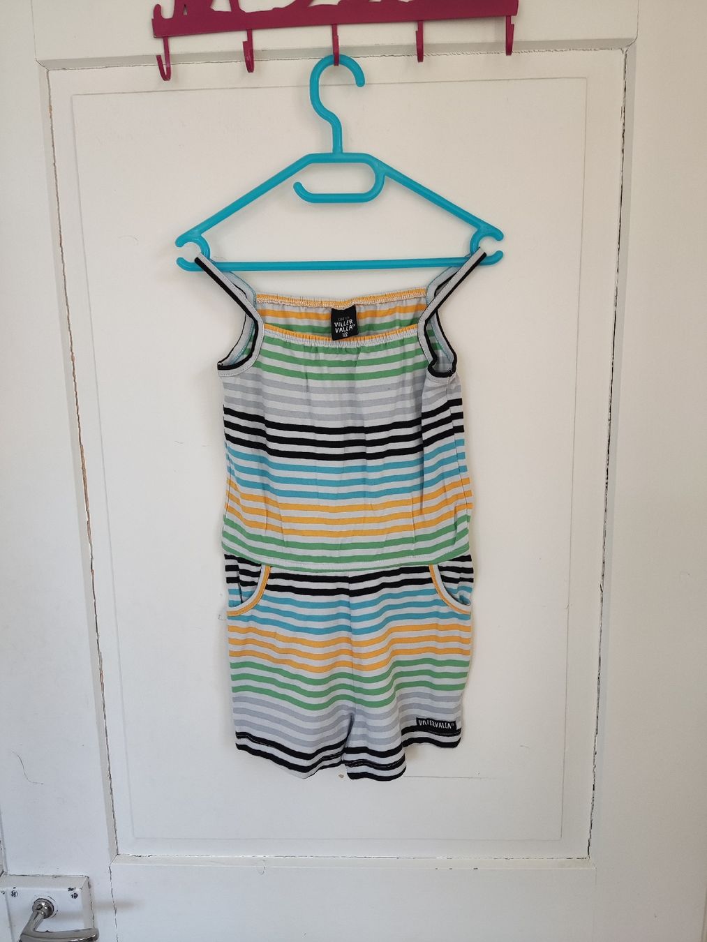 Tute: Jumpsuit Villervalla Gr 122 – Usato da Winterthur venduto da Shorna
