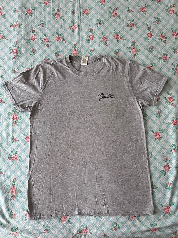 T-shirt: MAGLIETTA FENDER – Usato da Caslano venduto da Dr.Bread