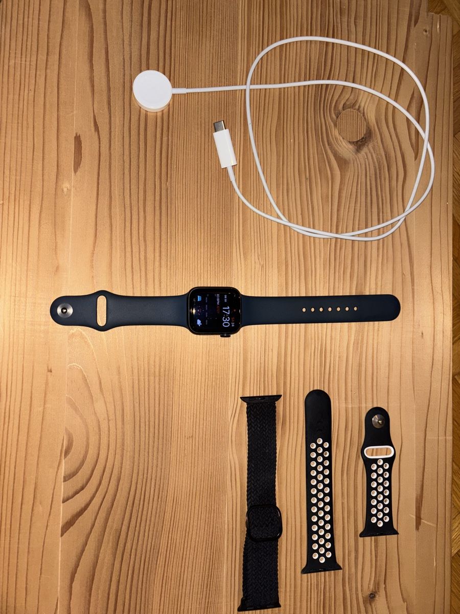 Apple Smartwatch: Apple Watch SE (GPS) 2. Generation 32GB – D'occasion à Schneisingen par mar_yy2t