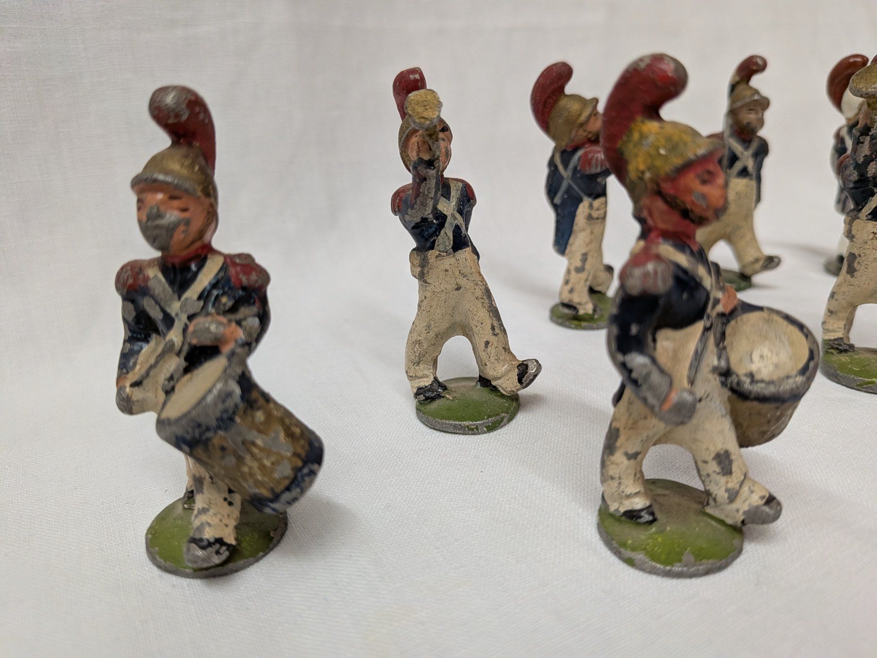 Statuette: Antike Figuren Musikanten – Usato da Emmen venduto da Brockofsky 2