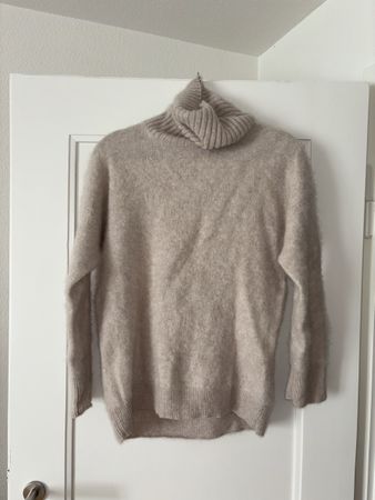 Massimo Dutti Cashmere Sweater XS/S