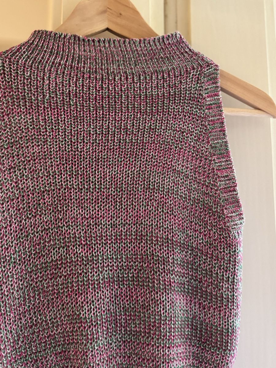 Gilet & Giacche senza maniche: Hand-knitted sleeveless top for summer, size S, unique. – Nuovo (secondo la descrizione) da Zürich venduto da olalinda 2