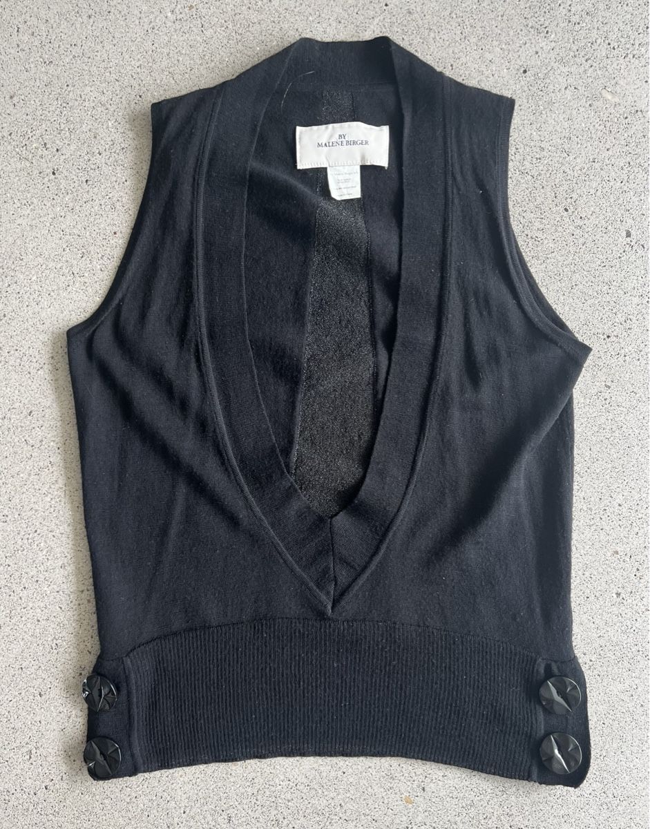 Maglioni & Felpe: Pullunder wunderschön, schwarz, Gr. 38/40, 100a% Wolle – Nuovo (secondo la descrizione) da Richterswil venduto da Solemare47Nicole