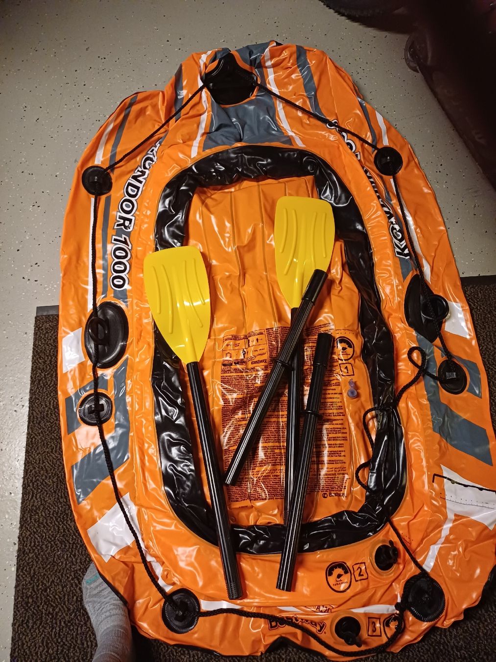 Boote: Schlauchboot Bestway Condor 1000 mit Paddeln  – Gebraucht aus Rickenbach LU von hoppi81