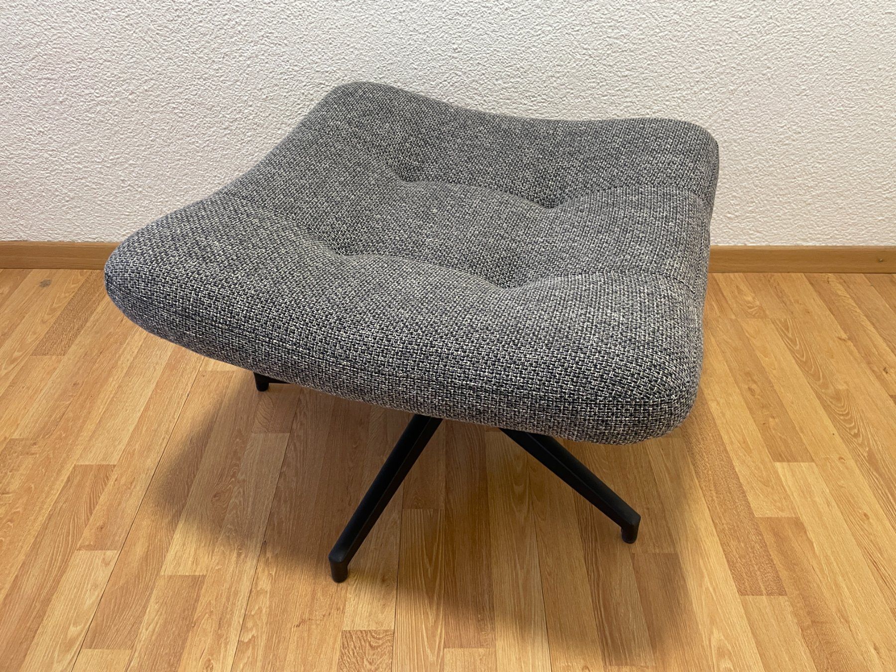 Conforama Hocker: Fusshocker – Gebraucht aus Thun von TeeForMee