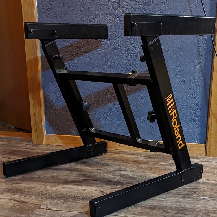 Roland KS 10 Z Keyboard Staender (Gebraucht) in Oberiberg für CHF 55 ...