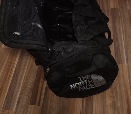 Reisetasche The North Face Base Camp schwarz kaum gebraucht.