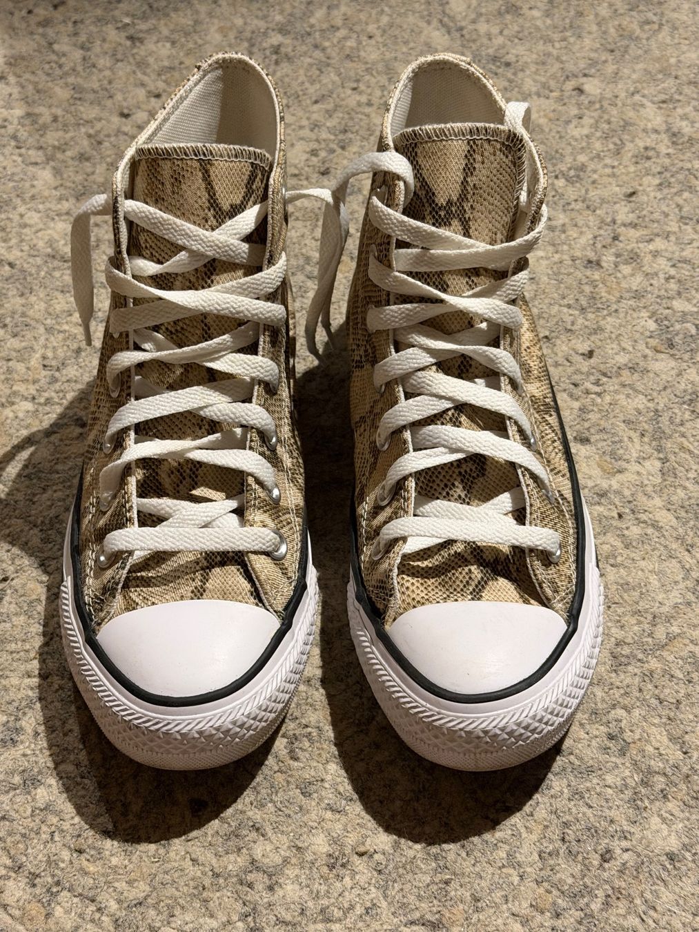 Converse Chaussures femmes: Converse All Star Gr. 37,5 – D'occasion à Wattwil par edel88 2