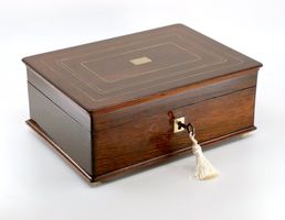 B0431 Antike Marketerie-Schatulle mit Einlegekasten ~1850