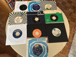 19 tolle Singles ELVIS URIAH HEEP WHO STONES SCOPIONS YES