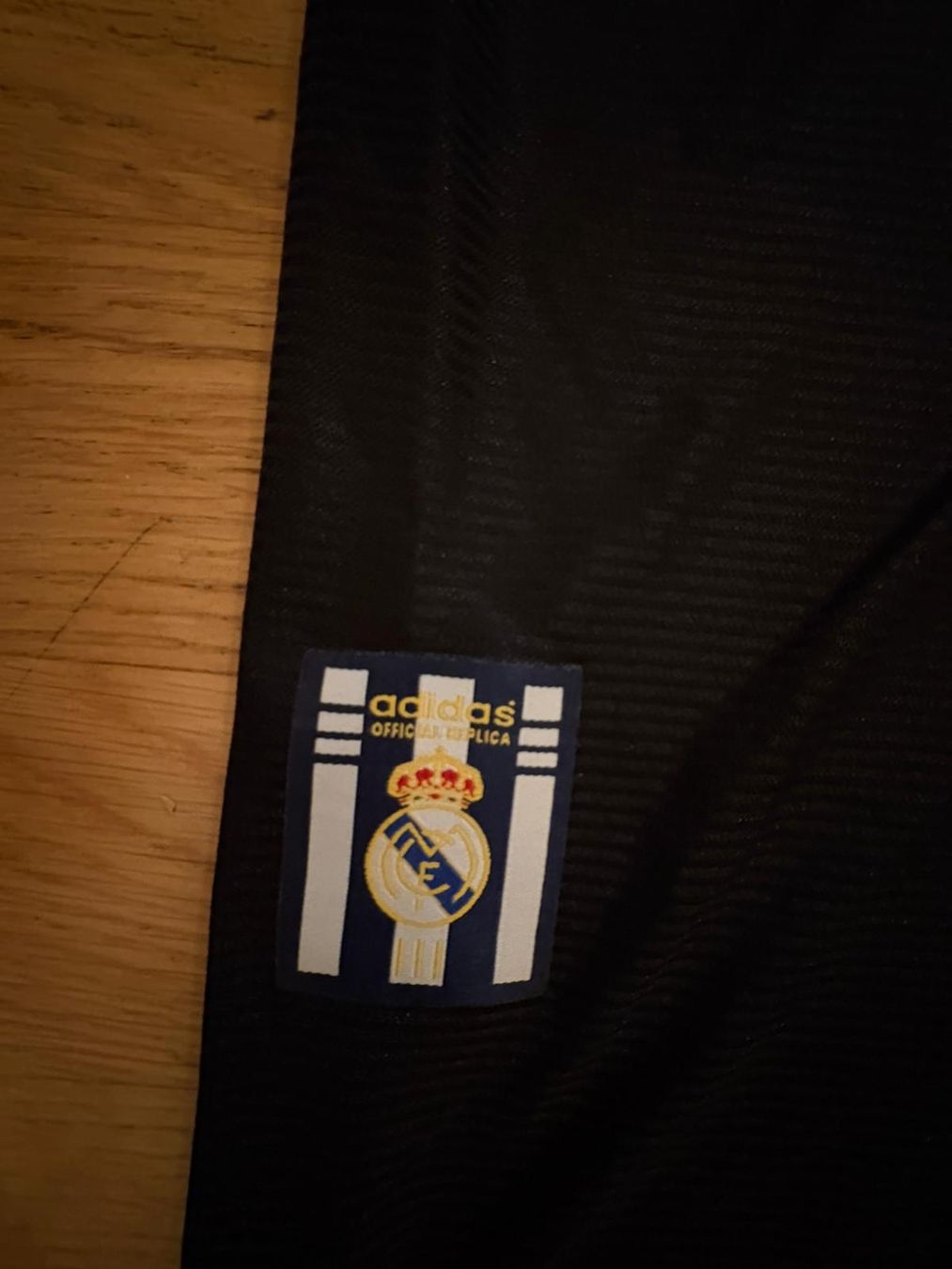 Real Madrid Canottiere & Pantaloni: Real Madrid Away 1998/2000 – Usato da Basel venduto da jan_3 3