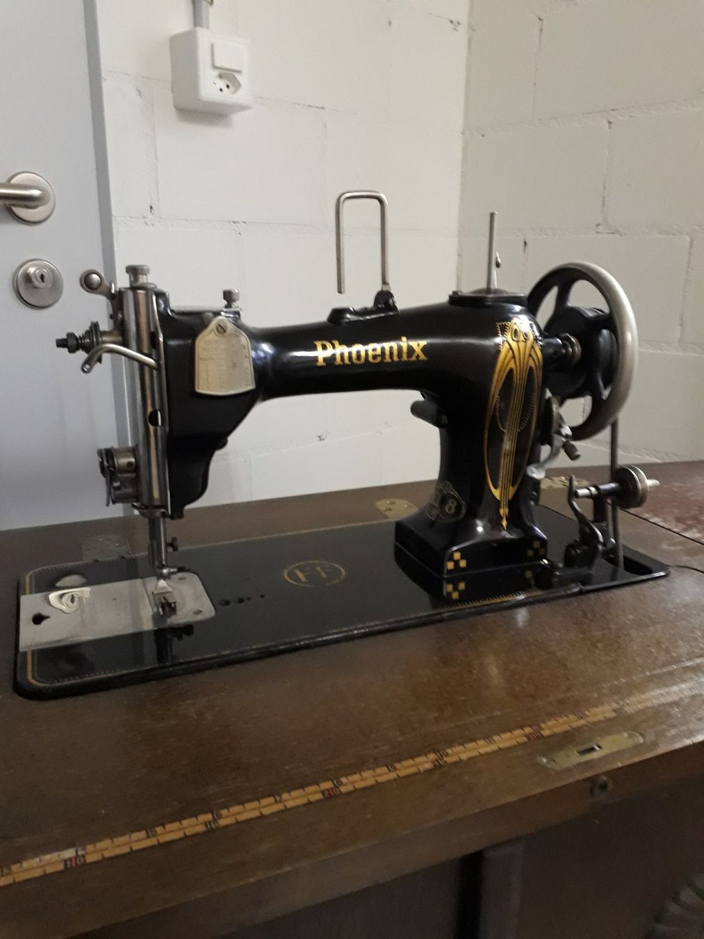 Phoenix Macchine da cucire: Antike Nähmaschine Phoenix – Usato da Weinfelden venduto da heibo02 3