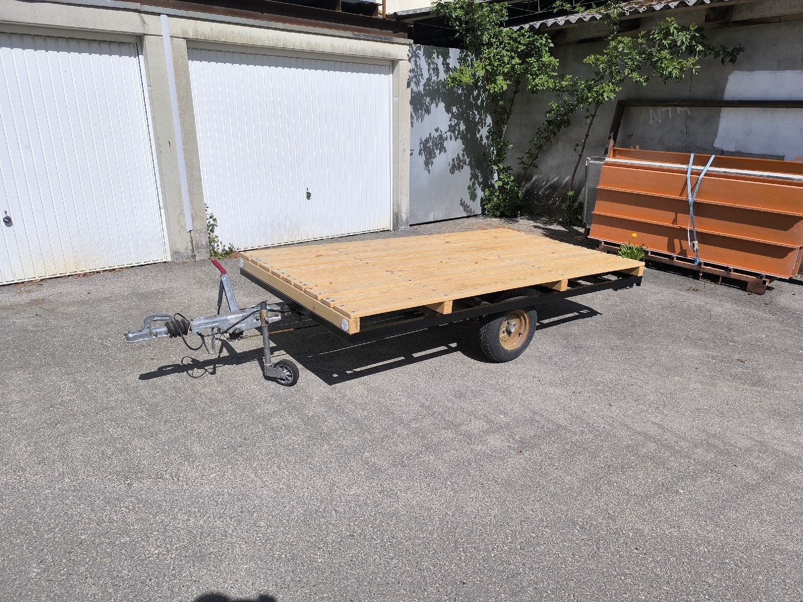 Rimorchi: remorque plateau 2,5m x 1,48m – Usato da La Verrerie venduto da Coquilette
