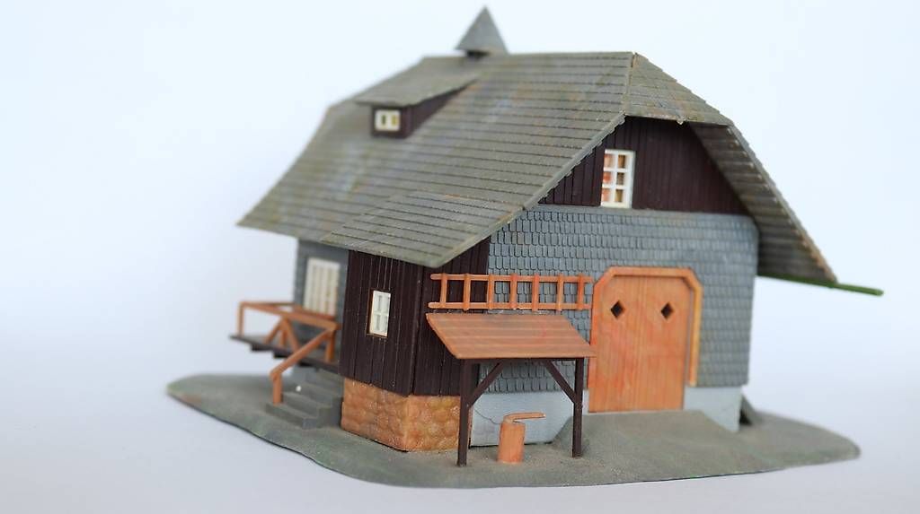 Modellini di ferrovie: Bauernhaus Schwarzwaldhaus H0 – Usato da Zuerich venduto da Gerri57 1
