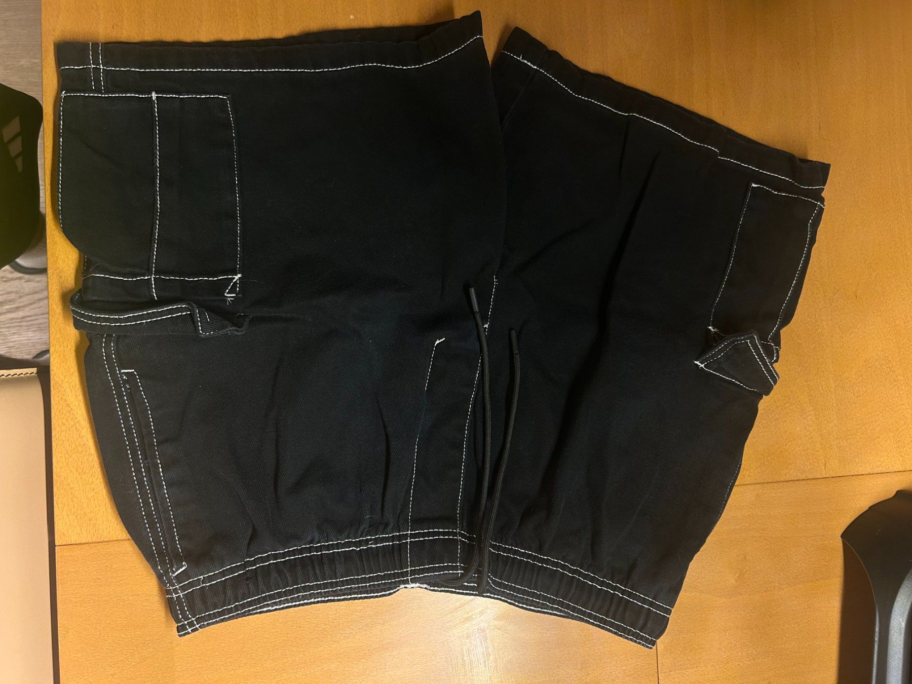 Jeans: Short cargo Pull&Bear noir taille M état occasion – Usato da Cugy VD venduto da pit_aless 3