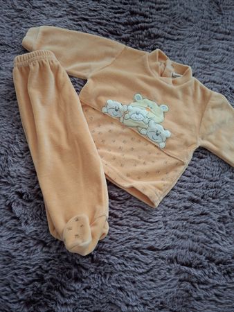 Baby Schlafanzug Grösse 62
