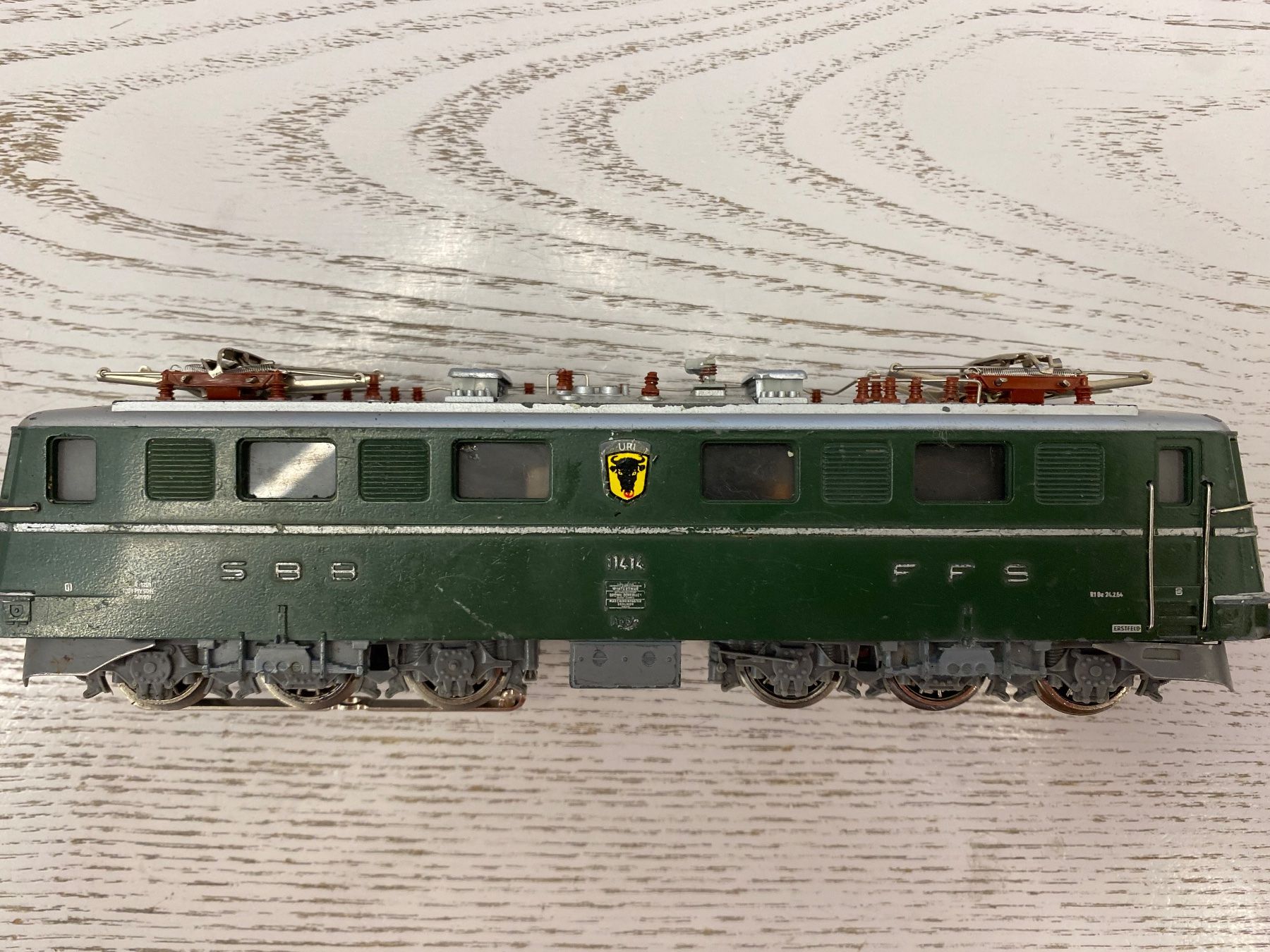 Märklin Modelleisenbahnen: Märklin 3050 SBB Ae 6/6 Uri – Gebraucht aus Lupsingen von New-Haven 2