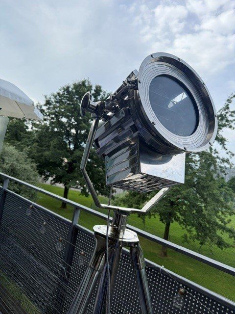 Lampen: projecteur cinema lampe – Gebraucht aus Pully von fam_qj7t 1
