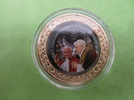 vergoldete Medaille 33 mm stgl.   Benedictus XVI   (Nr. 14)