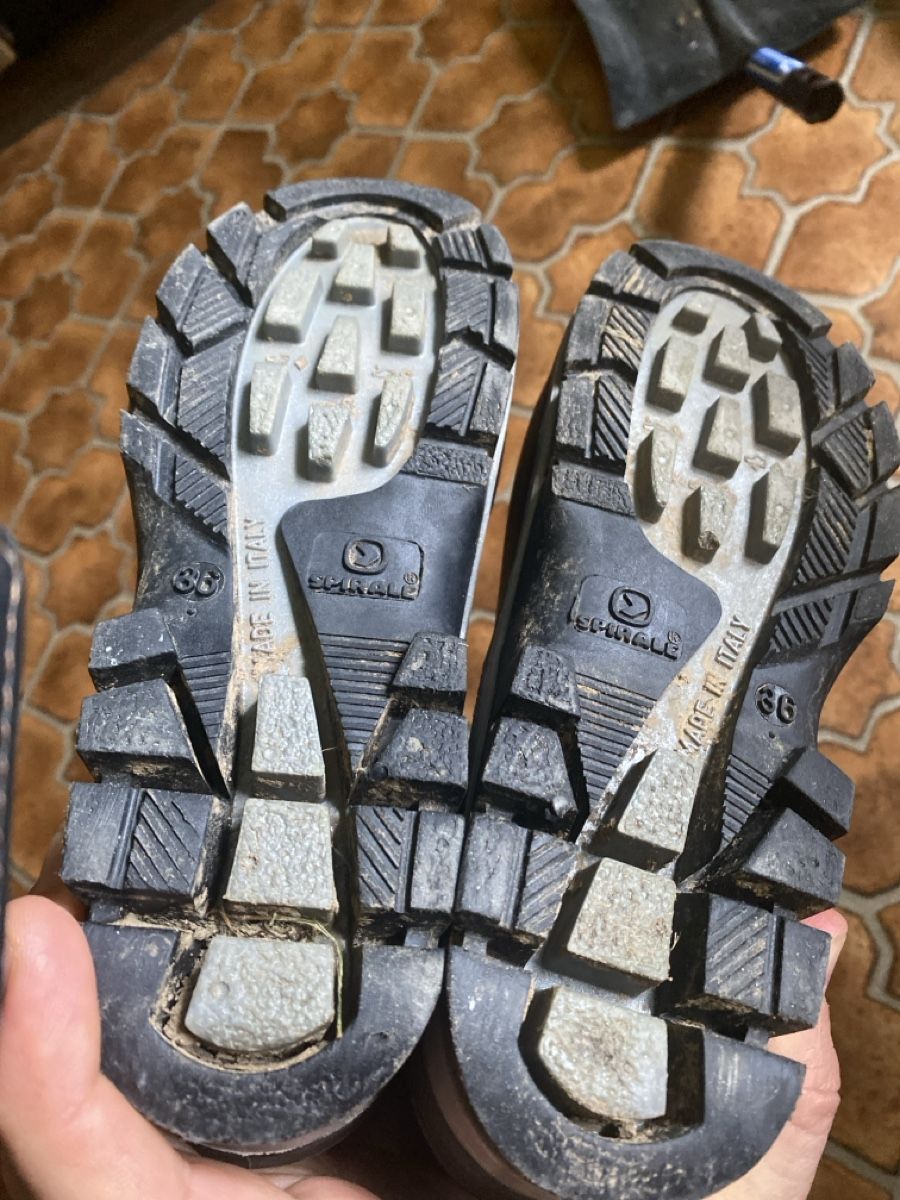Scarpe da uomo: Regenstiefel Gr.36 – Usato da Heitenried venduto da Carmes 1