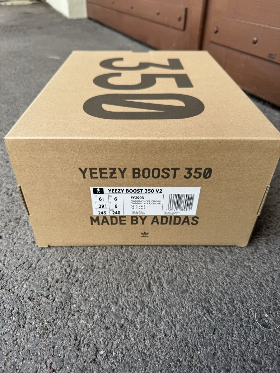 Adidas Herrenschuhe: Adidas Yeezy Boost V2 350 Cinder 39 1/3 – Neu (gemäss Beschreibung) aus Porrentruy von fee_24 4