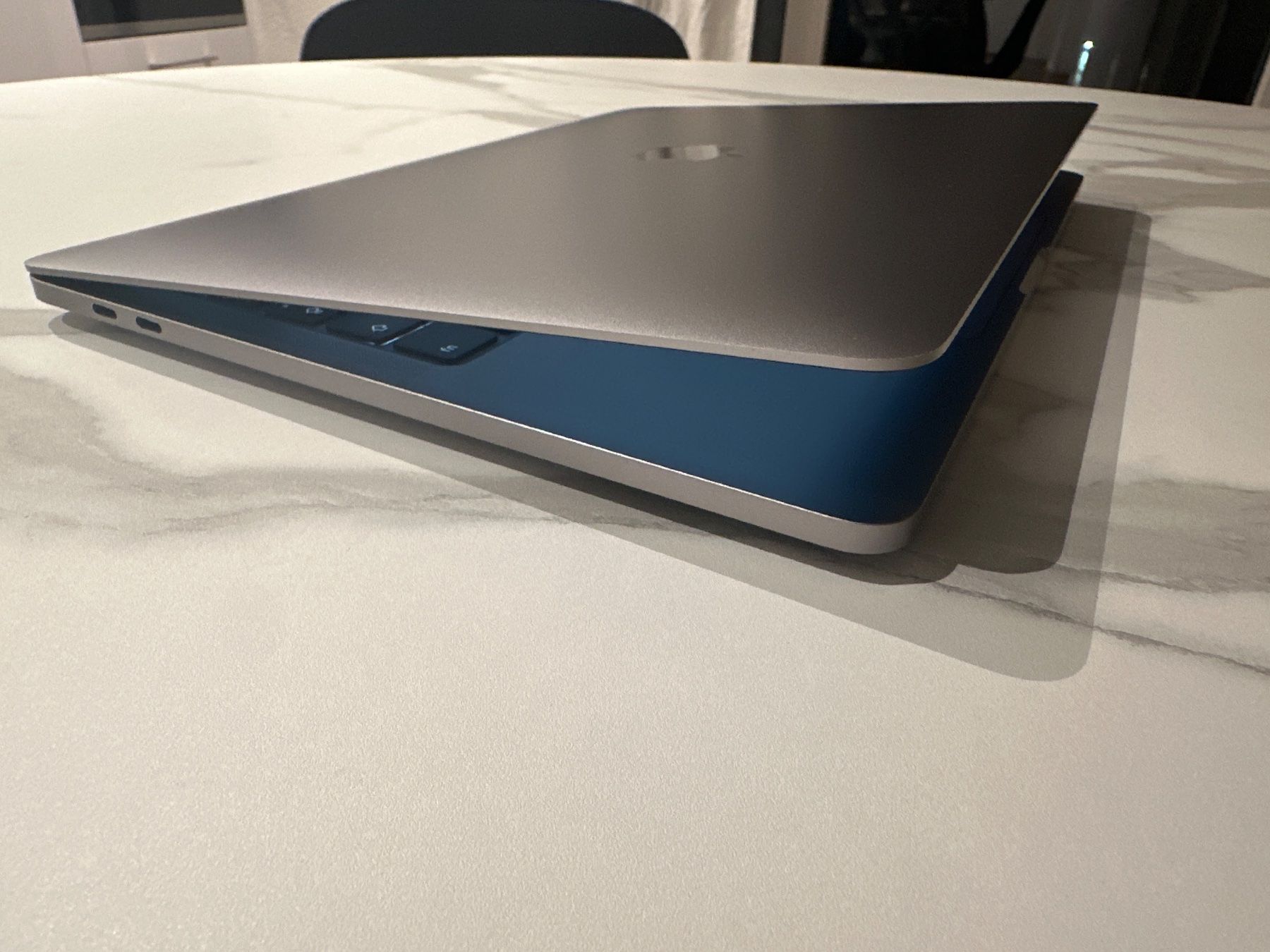 Apple Notebooks: Apple MacBook Pro 13" (2020) Top Zustand – Gebraucht aus Tagelswangen von 15simo15 4