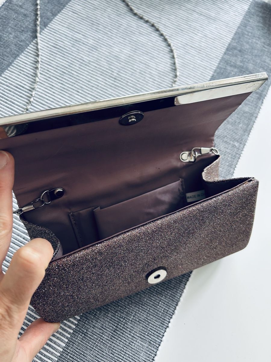 Borse da donna: Glitzernde Clutch mit silberner Schulterkette – Usato da Mägenwil venduto da afiloni84 2