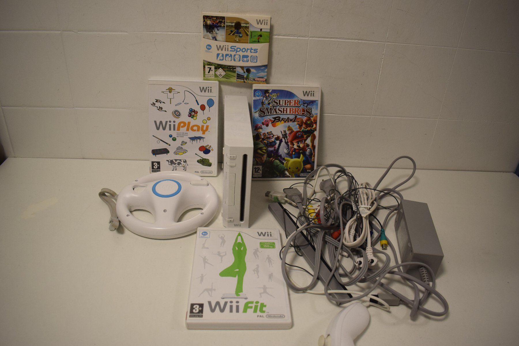 Konsolen: Konsole Wii mit Spiele, Lenkrad... – Gebraucht aus Zürich von Brockito 3