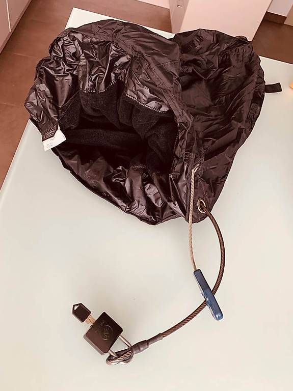 Protezione per viso e udito: Antivol casque tous temps! – Usato da Penthaz venduto da GGE01 1