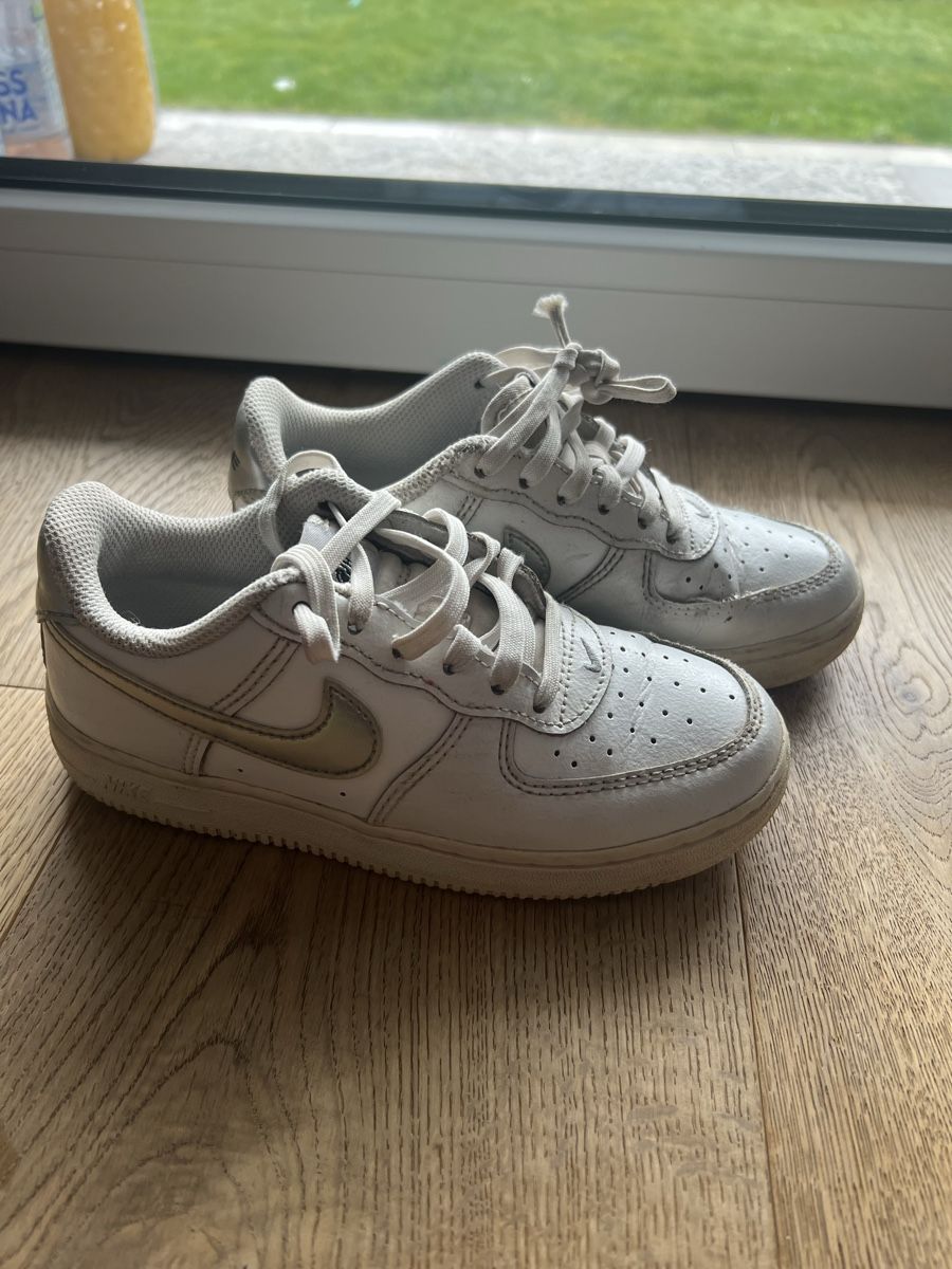 Nike Scarpe per ragazzi: Nike Air Force 1, Gr. 31 – Usato da Würenlos venduto da Donas1991