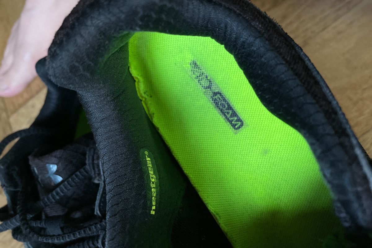 Under Armour Scarpe da uomo: Under Armour Trainingsschuhe Micro G Monza – Usato da ZÜRICH venduto da itemscollector 6