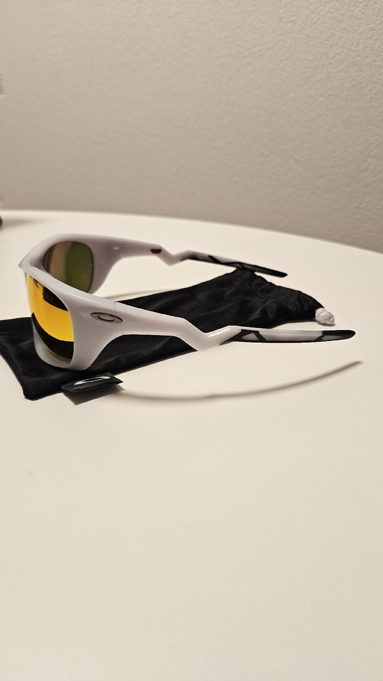 Oakley Brillen & Gläser: Oakley sunglasses  – Gebraucht aus Zürich von pet_5f6v 1