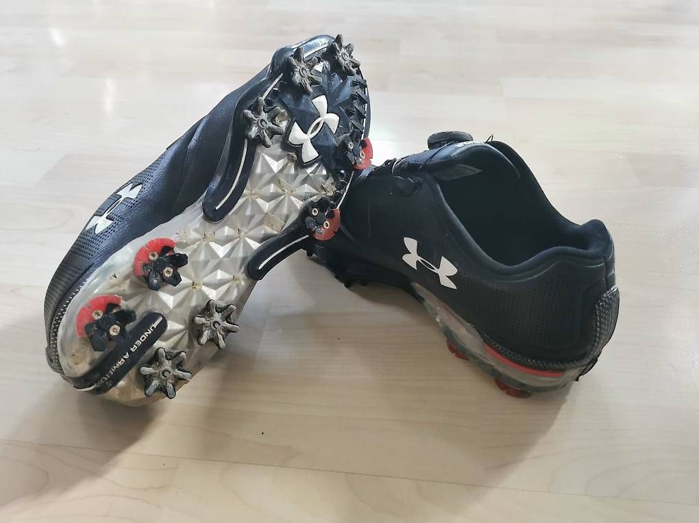 Under Armour Scarpe da uomo: Golfschuhe Under Armour, Grösse 8/ 42.5 – Usato da Scheuren venduto da JanaBuerki 1