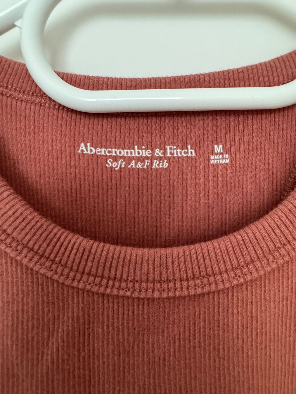 Abercrombie Tops: Top Abercrombie and Fitch, Gr. M – Gebraucht aus Niederhasli von Erwied 2