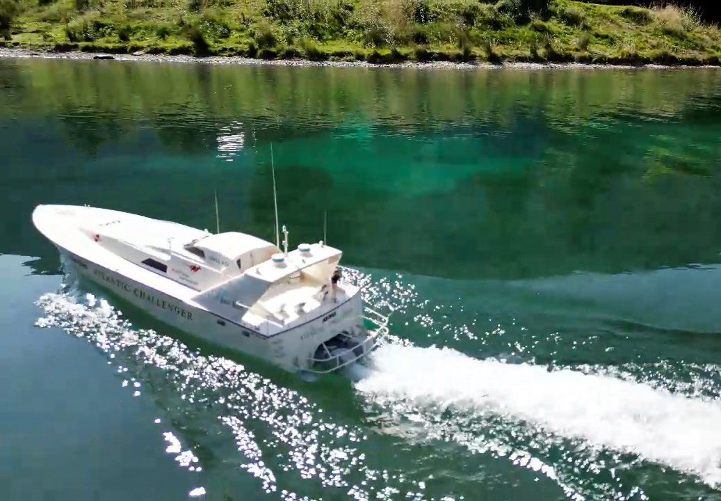 Graupner Modellismo RC: Maquette bateau télécommandé Azimut Atlantic Challenger – Usato da FROIDEVILLE venduto da Trinitron0 9