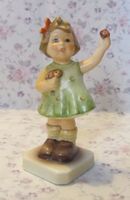 Goebel - Hummelfigur "Herzlich Willkommen" - ca. 10,5 cm